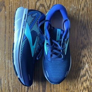 🐬Brooks Running Shoes 🐬